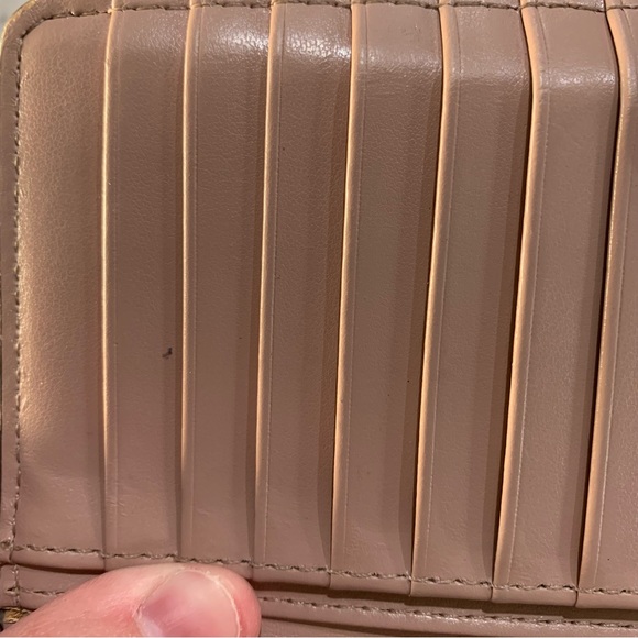 Jet Set Small Two-Tone Logo Smartphone Crossbody Bag - Picture 6 of 13